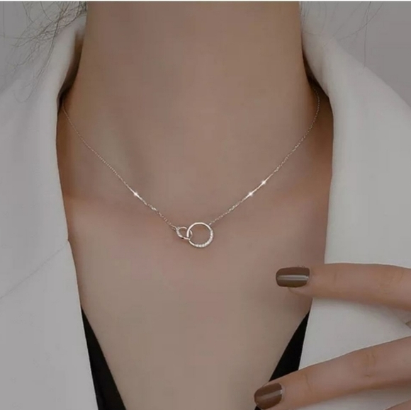 Double Circle Necklace New - Picture 4 of 4